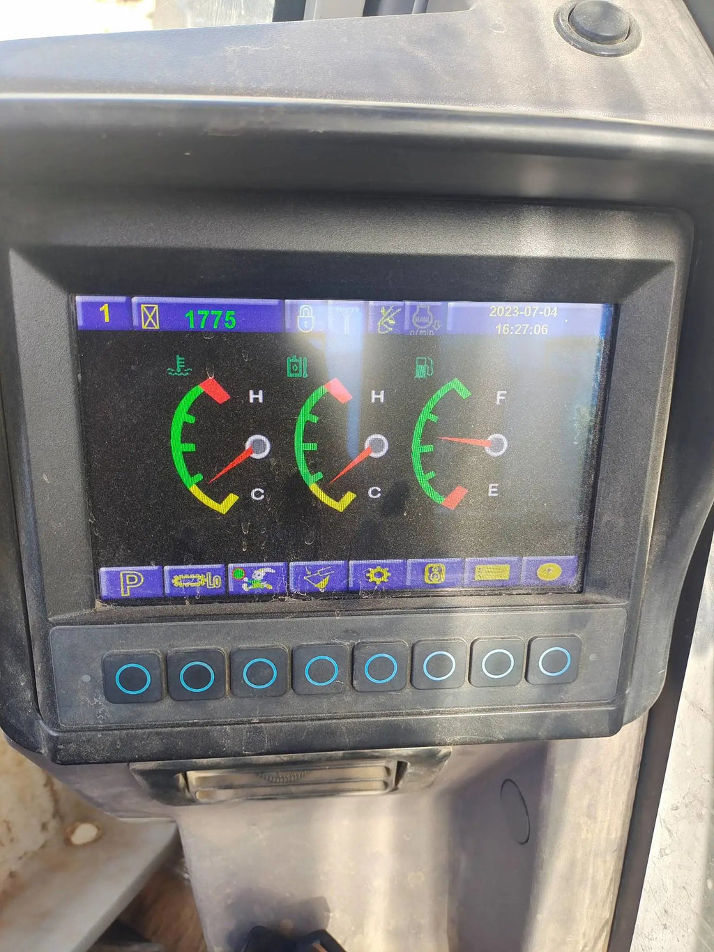 ZE485E‑10‑5079 — 2020 | 1,775 hrs | Parked in Weinan | With bucket