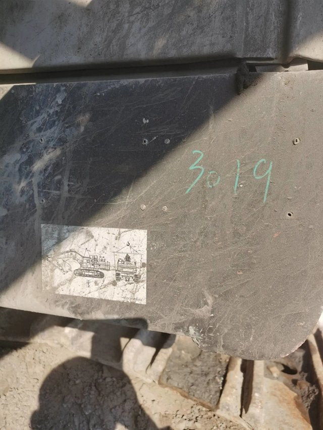 ZE650GK‑3019 | 2023 | 2,524 h | Baoding — Deka 215 hydraulic breaker
