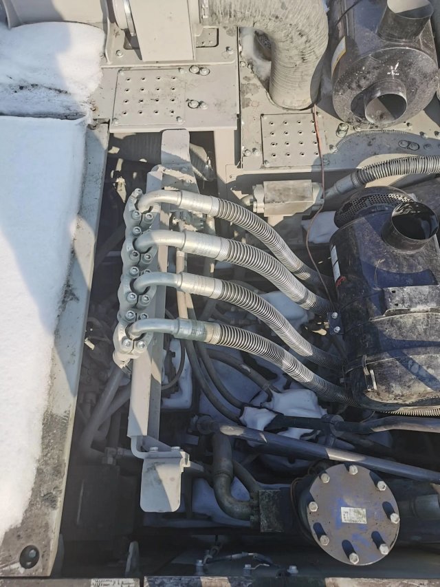 ZE650GK‑3019 | 2023 | 2,524 h | Baoding — Deka 215 hydraulic breaker