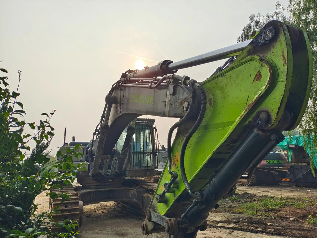 ZE485E‑10‑5140 — Manufactured Oct 2020 | 2,921 hours | Parked in Xi’an | Equipped with bucket