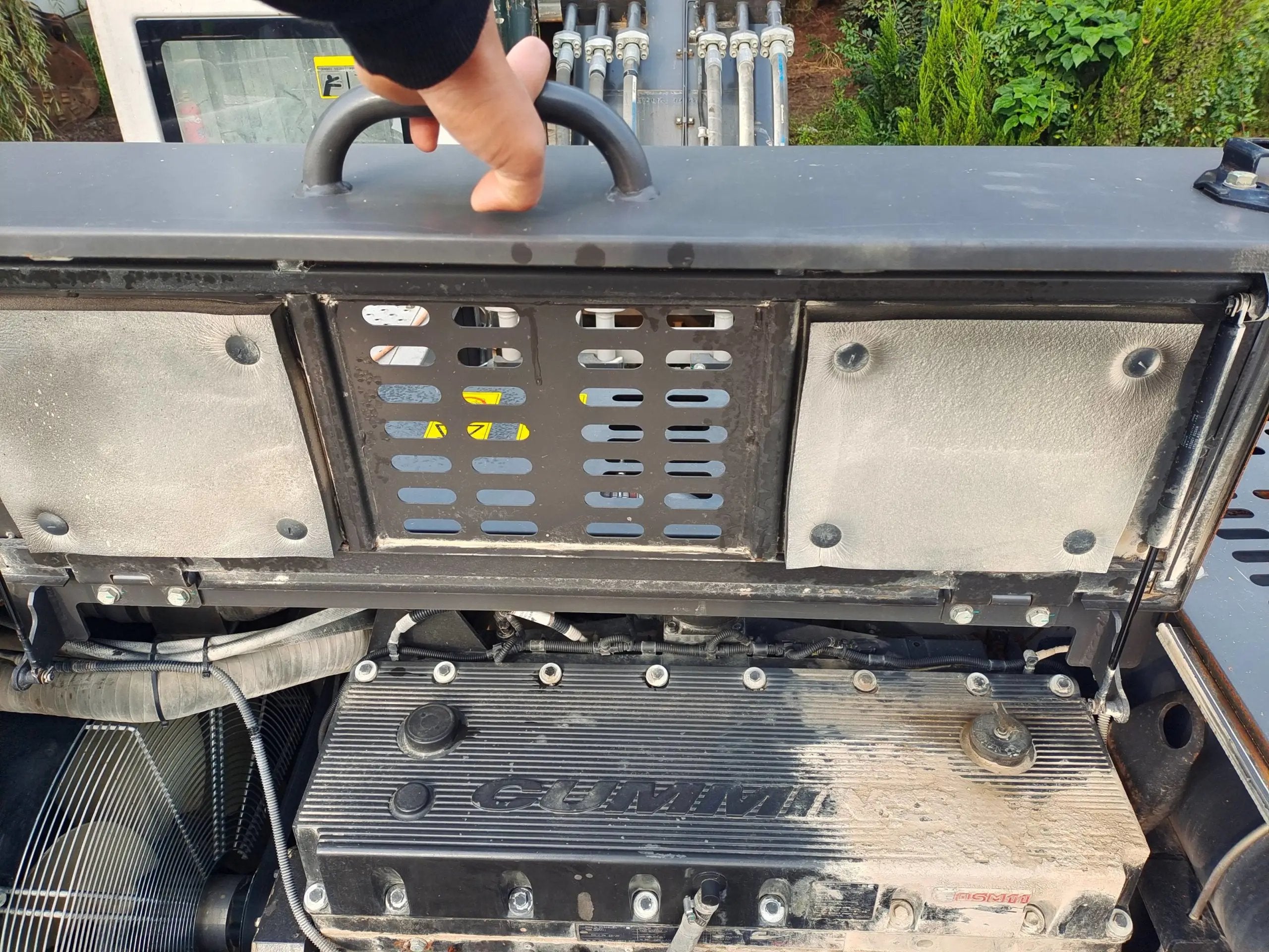 ZE485E‑10‑5140 — Manufactured Oct 2020 | 2,921 hours | Parked in Xi’an | Equipped with bucket