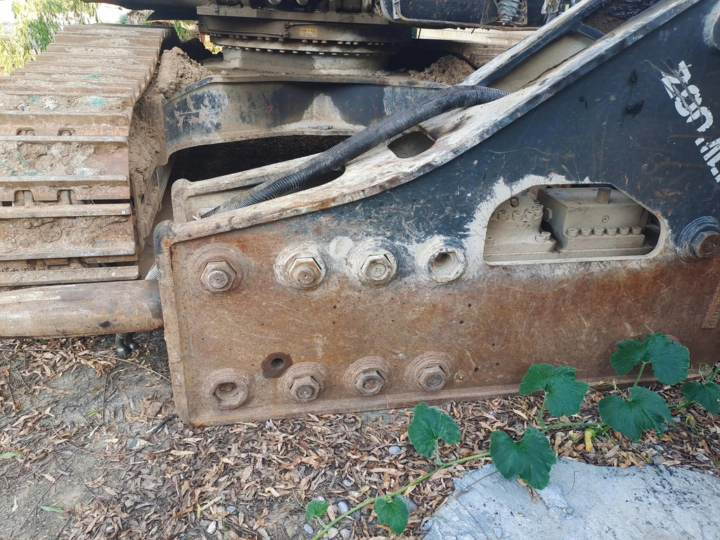 ZE485E‑10‑5229 | Mar 2021 | 385 h | Xi'an — AIDI 200 hydraulic breaker fitted