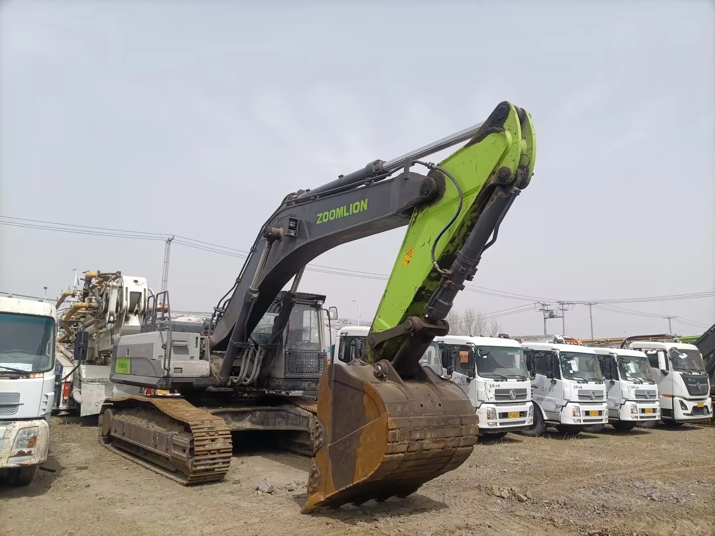 ZE485E‑10‑5070 — Aug 2020 | 3,889 hrs | Parked in Siping, Jilin | With bucket