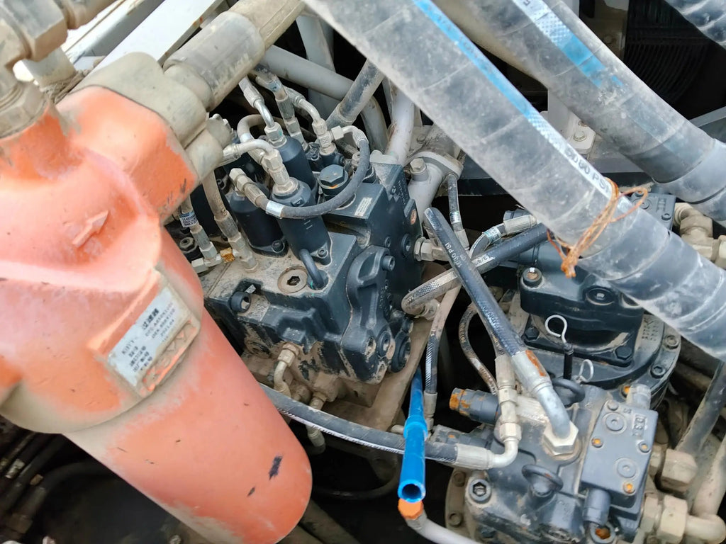 Zoomlion ZE550EK‑10‑1052 — 2021 | 6,063 hrs | Parked in Weinan, Shaanxi | Includes bucket assembly