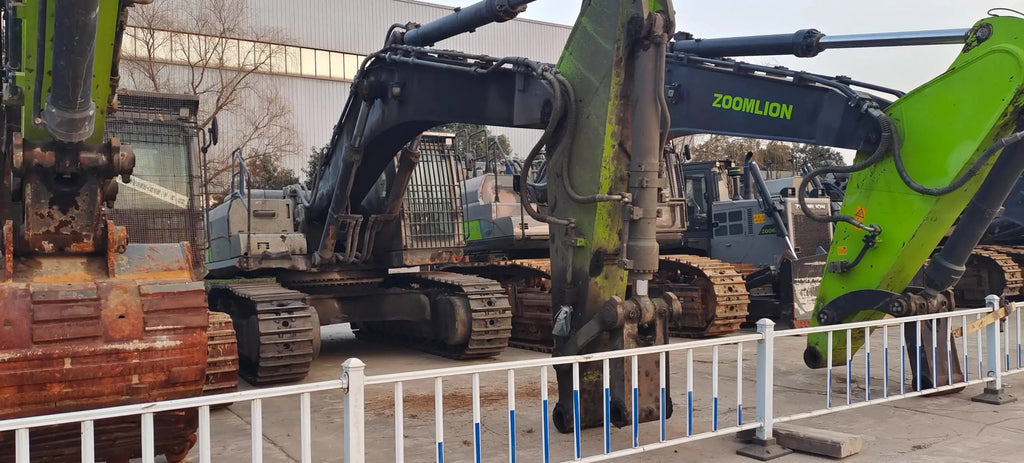 ZE550EK‑10‑1357 | 2022 | 6,197 h | Weinan park — Beilite 200 hydraulic breaker included