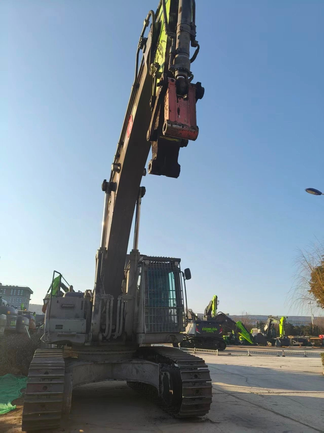 ZE550EK‑10‑1354 | 2022 | 6,791 h | Weinan — Beilite 200 hydraulic breaker included