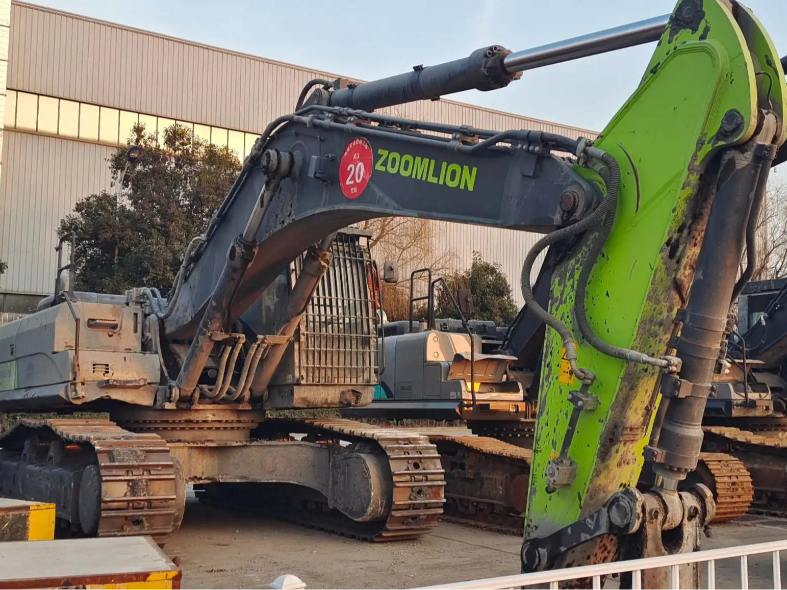 ZE550EK-10-1359 | 2022 | 6,720 hrs | Weinan — Beilite 200 hydraulic breaker fitted