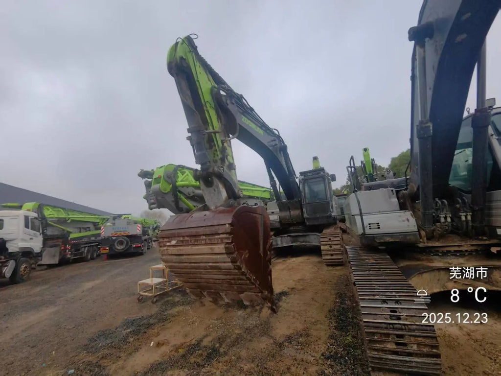 ZE500GK‑3054 | Manufactured Mar 2024 | 730 hrs | Wuhu, Anhui — fitted with standard digging bucket