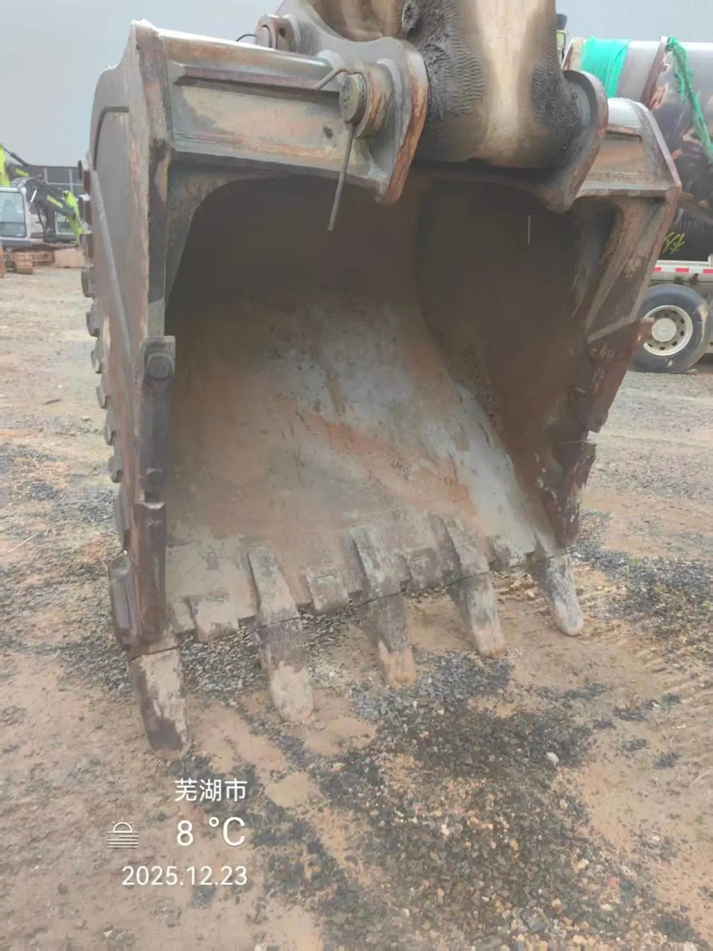 ZE500GK‑3054 | Manufactured Mar 2024 | 730 hrs | Wuhu, Anhui — fitted with standard digging bucket