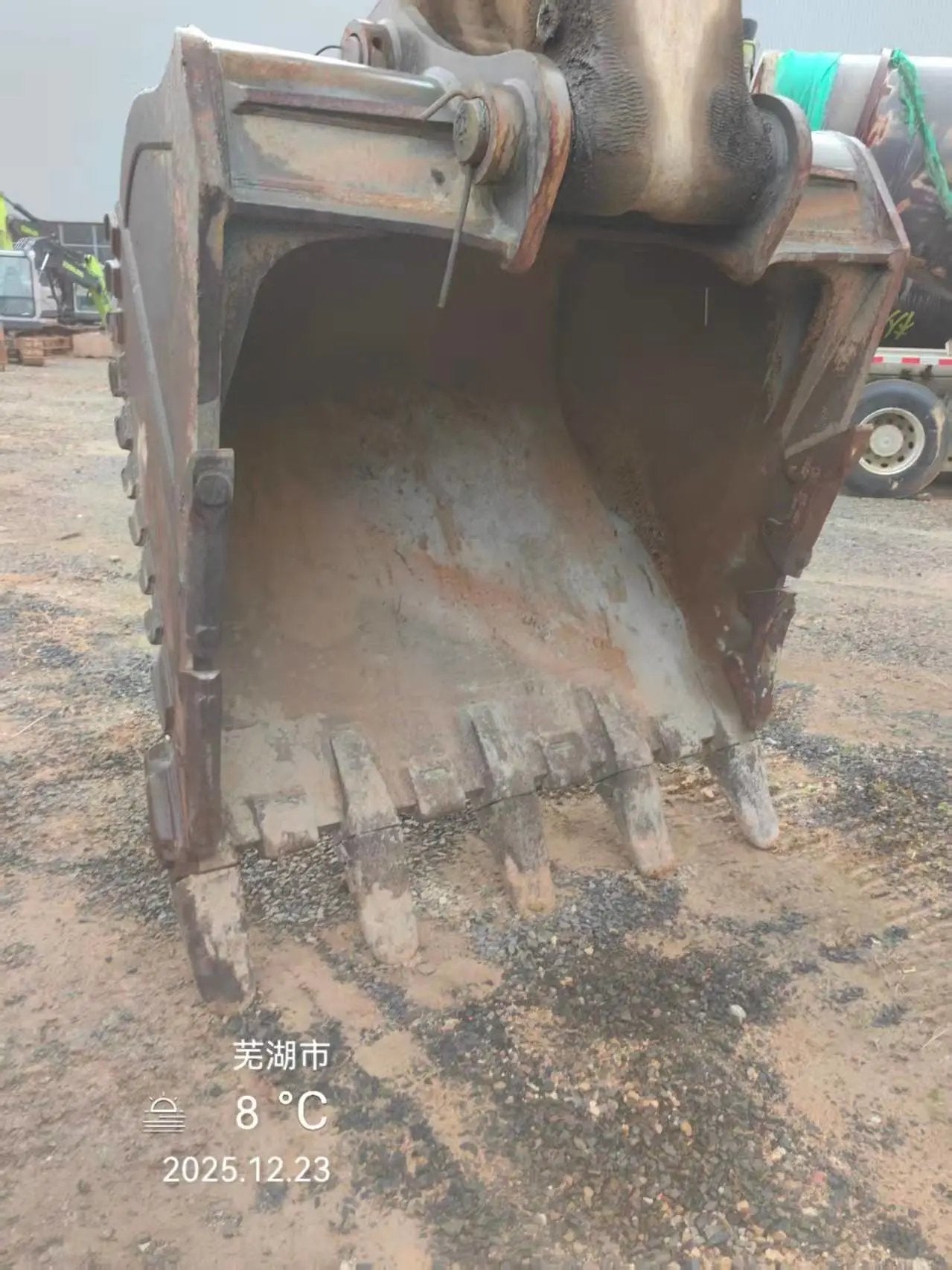 ZE500GK‑3054 | Manufactured Mar 2024 | 730 hrs | Wuhu, Anhui — fitted with standard digging bucket