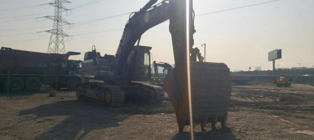 ZE550G‑3002 | 2023 | 4,916 h | Jimsar, Xinjiang — Standard bucket