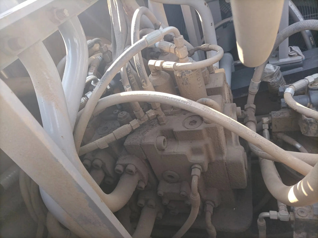 Zoomlion ZE550EK‑10‑1079 — 2021 | 6,216 hrs | Parked in Baoding (保定) | Includes bucket