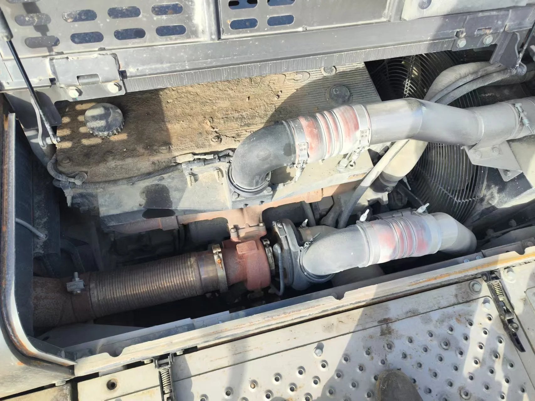 ZE550EK‑10‑1253 | 2021 | 9,452 h | Weinan Park — ADI200 hydraulic breaker