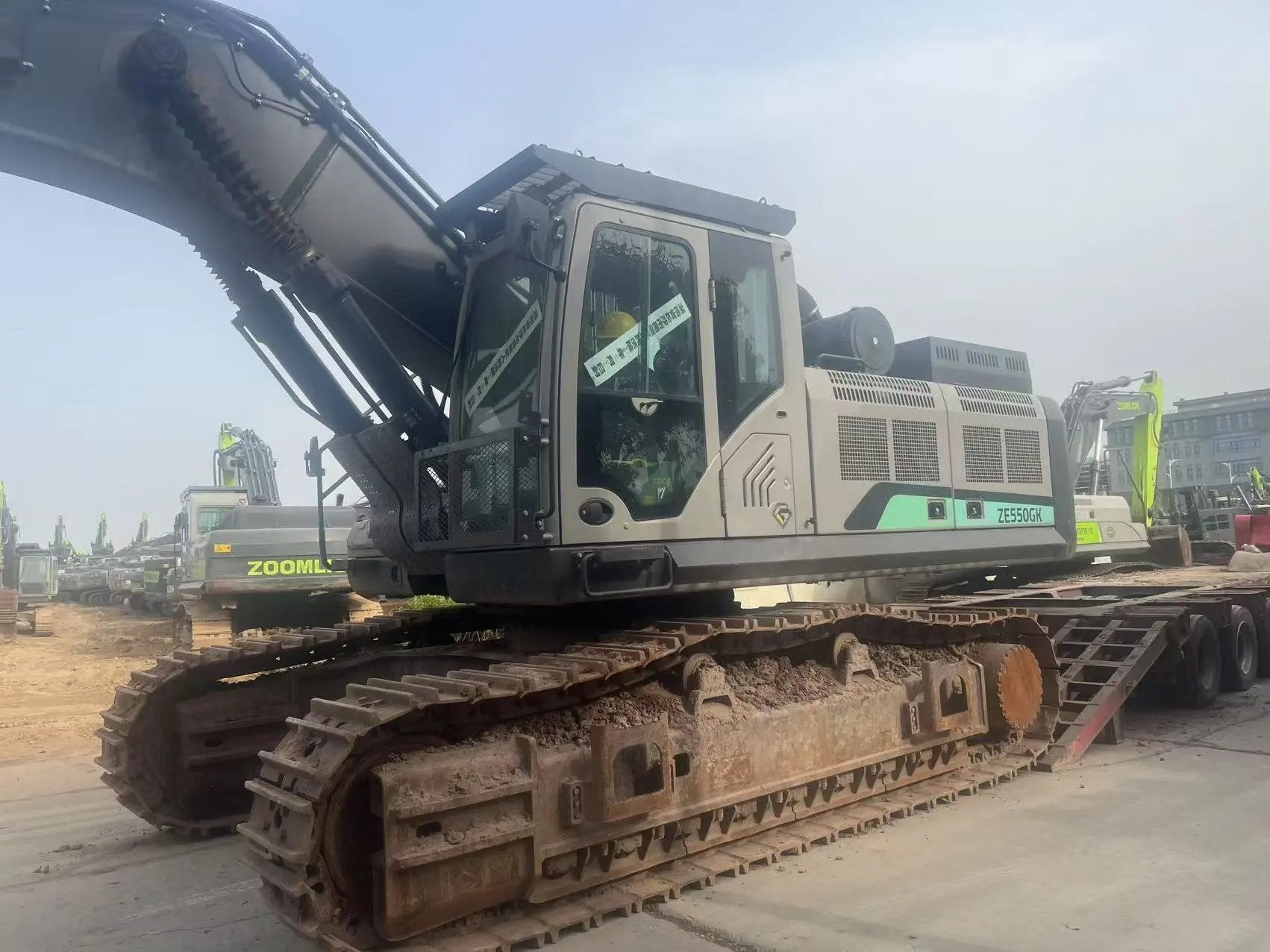 ZE550GK‑1018 | Jun 2023 | 1,467 h | Weinan — Standard bucket