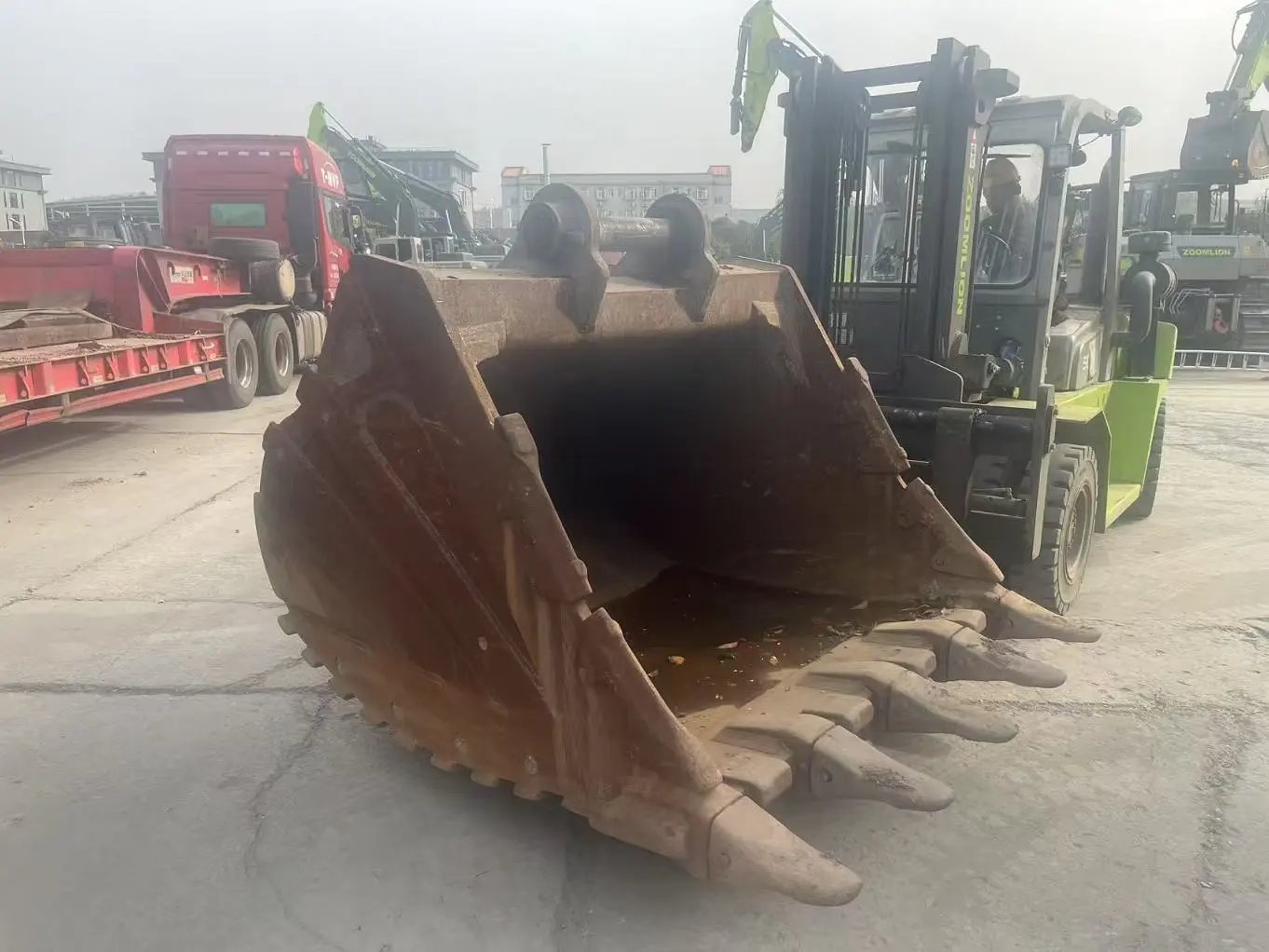 ZE550GK‑1018 | Jun 2023 | 1,467 h | Weinan — Standard bucket