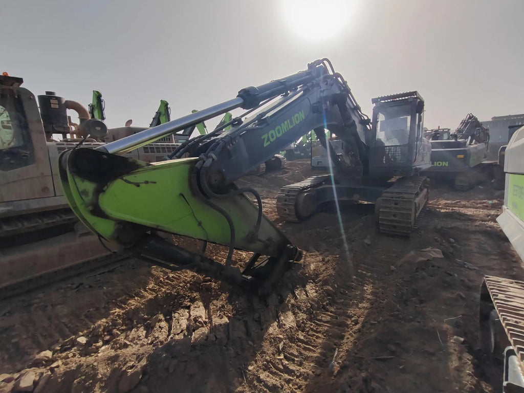 ZE550EK‑10‑1009 | Manufactured Oct 2020 | 2,073 hrs | Parked in Weinan — NO bucket assembly