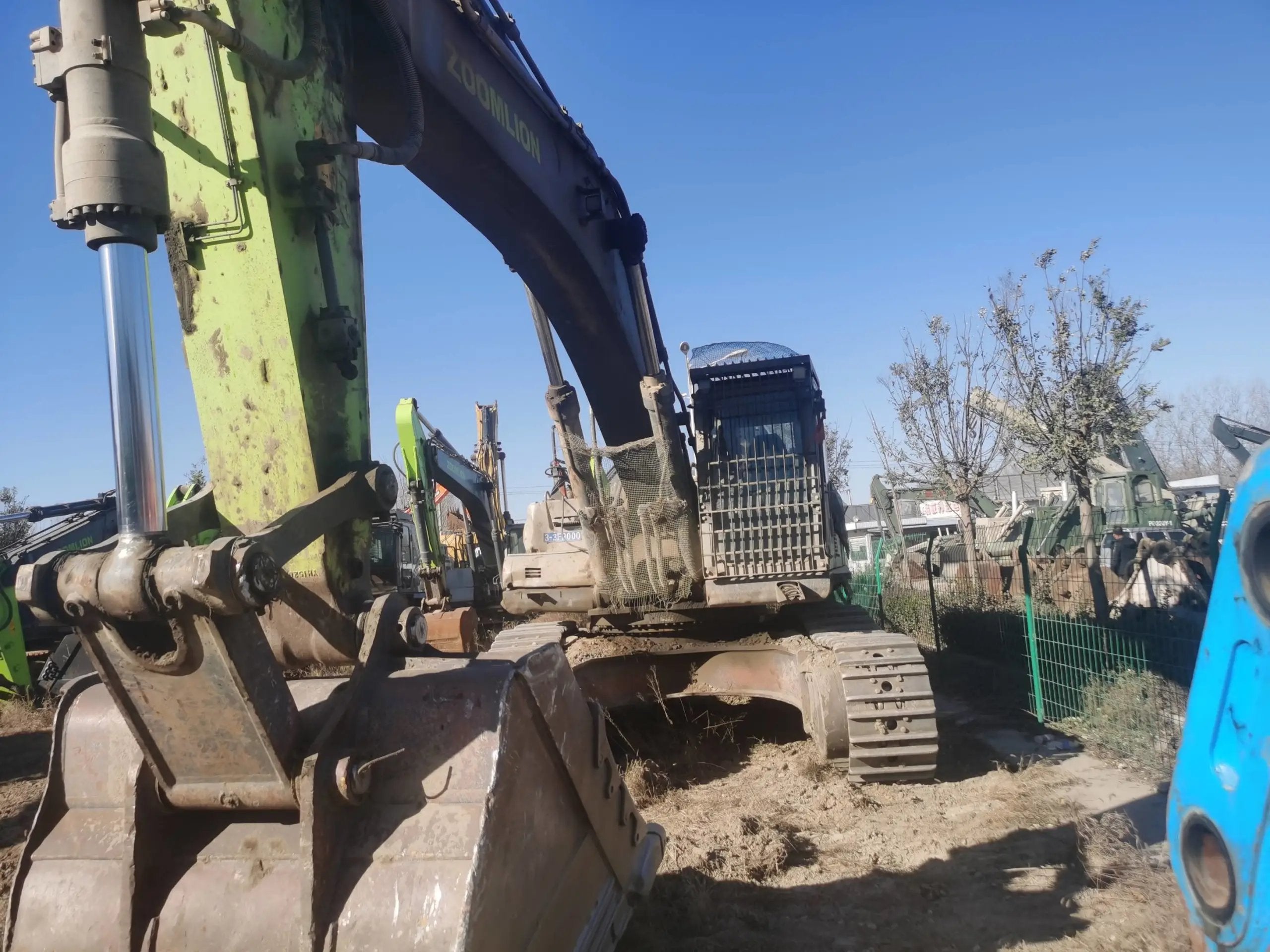 ZE550EK-10-1167 | Built 2021 | 3,967 hrs | Parked in Baoding — Includes bucket assembly