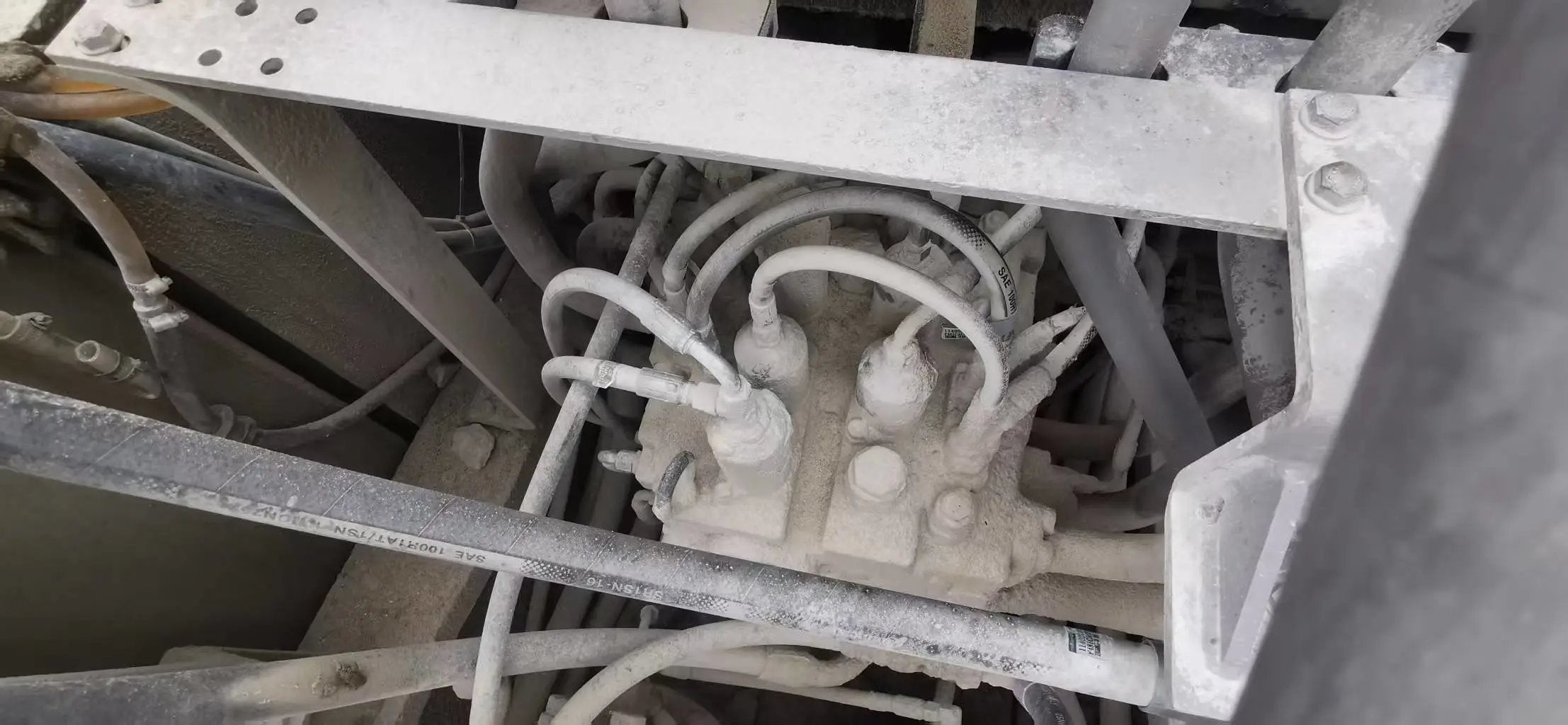 ZE550EK-10-1177 | Built: June 2021 | Hours: 6,889 hrs | Parked: Siping, Jilin | Attachment: Decker 200 hydraulic breaker