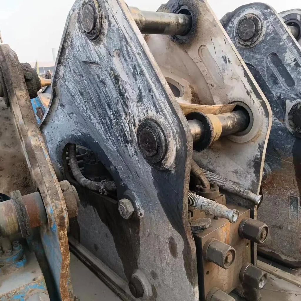 ZE620GK‑5011 | 2023 | 1,156 h | Weinan — Aidi 215 hydraulic breaker
