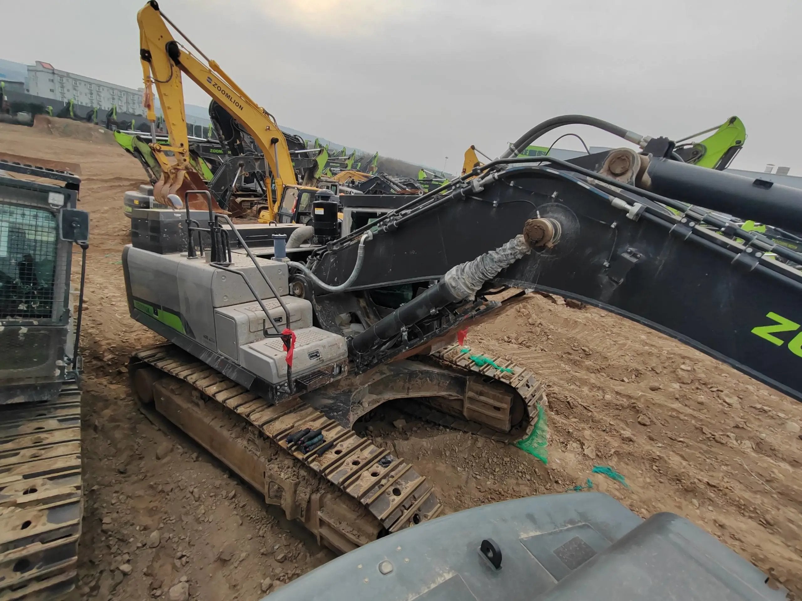 ZE620GK‑5008 | 2023 | 1,329 h | Weinan — Aidi 215 hydraulic breaker