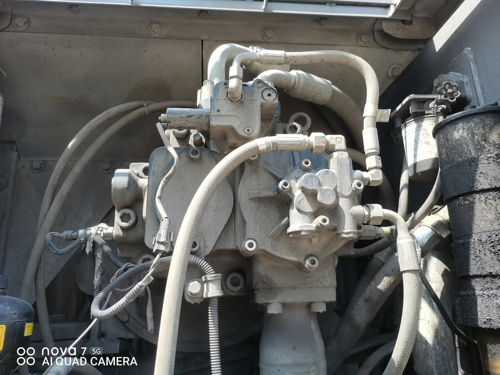 ZE550EK‑10‑1098 | 2021 | 1,895 h | Weinan — Deke 200 hydraulic breaker
