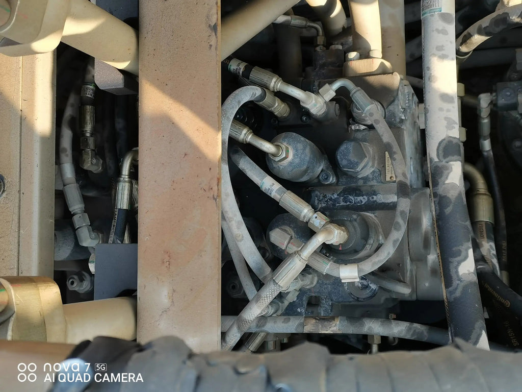 ZE550EK‑10‑1098 | 2021 | 1,895 h | Weinan — Deke 200 hydraulic breaker