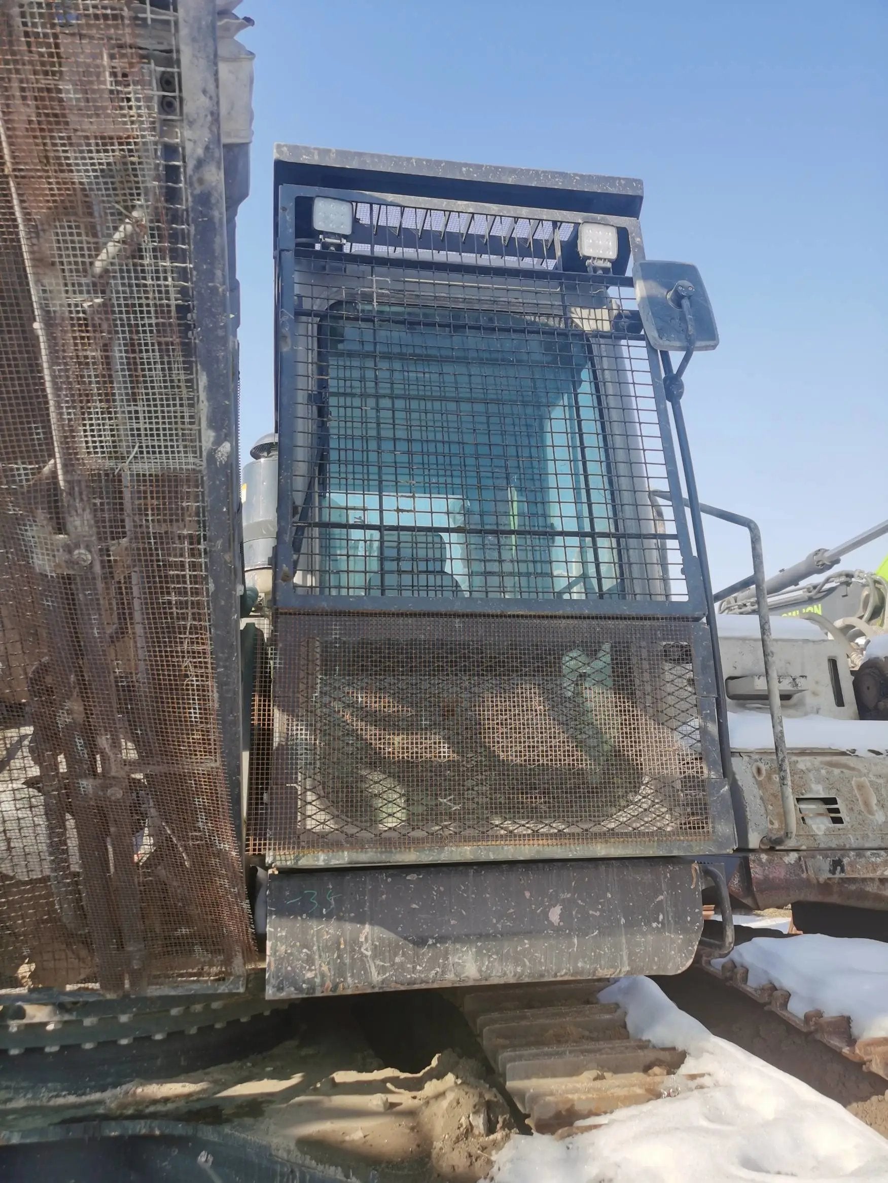 ZE620GK-5012 | 2023 | 1,076 h | Baoding — Aidi 215 hydraulic breaker