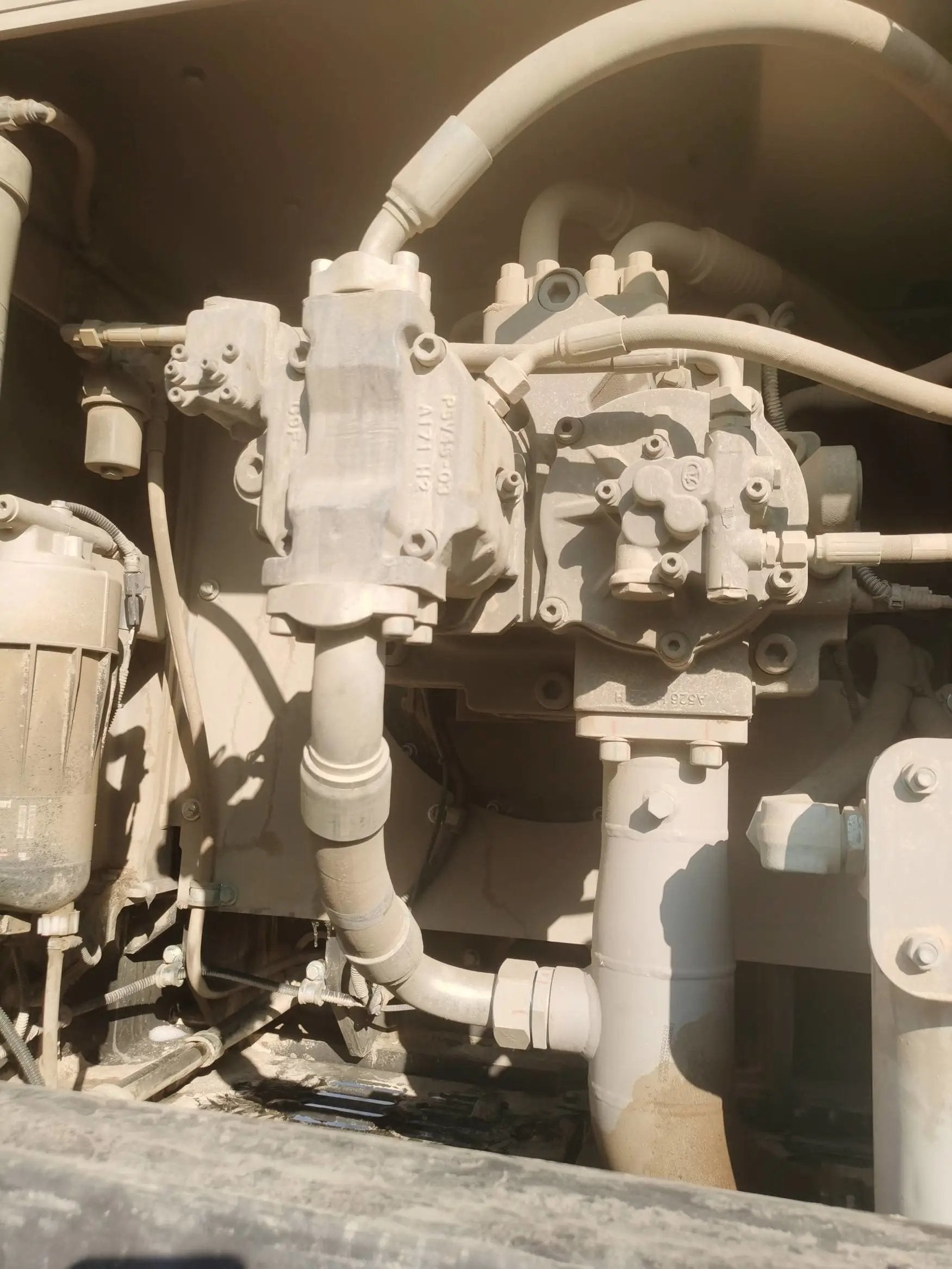 ZE620GK-5012 | 2023 | 1,076 h | Baoding — Aidi 215 hydraulic breaker