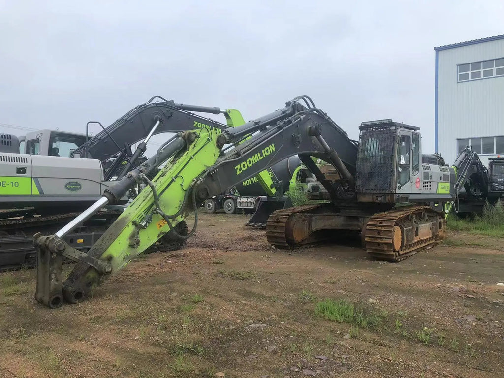 ZE550EK-10-1170 | Built 2022 | 7,640 hrs | Parked in Siping, Jilin — Equipped with Bailite 200 hydraulic breaker