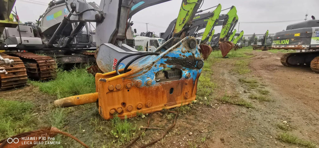 ZE550EK-10-1170 | Built 2022 | 7,640 hrs | Parked in Siping, Jilin — Equipped with Bailite 200 hydraulic breaker