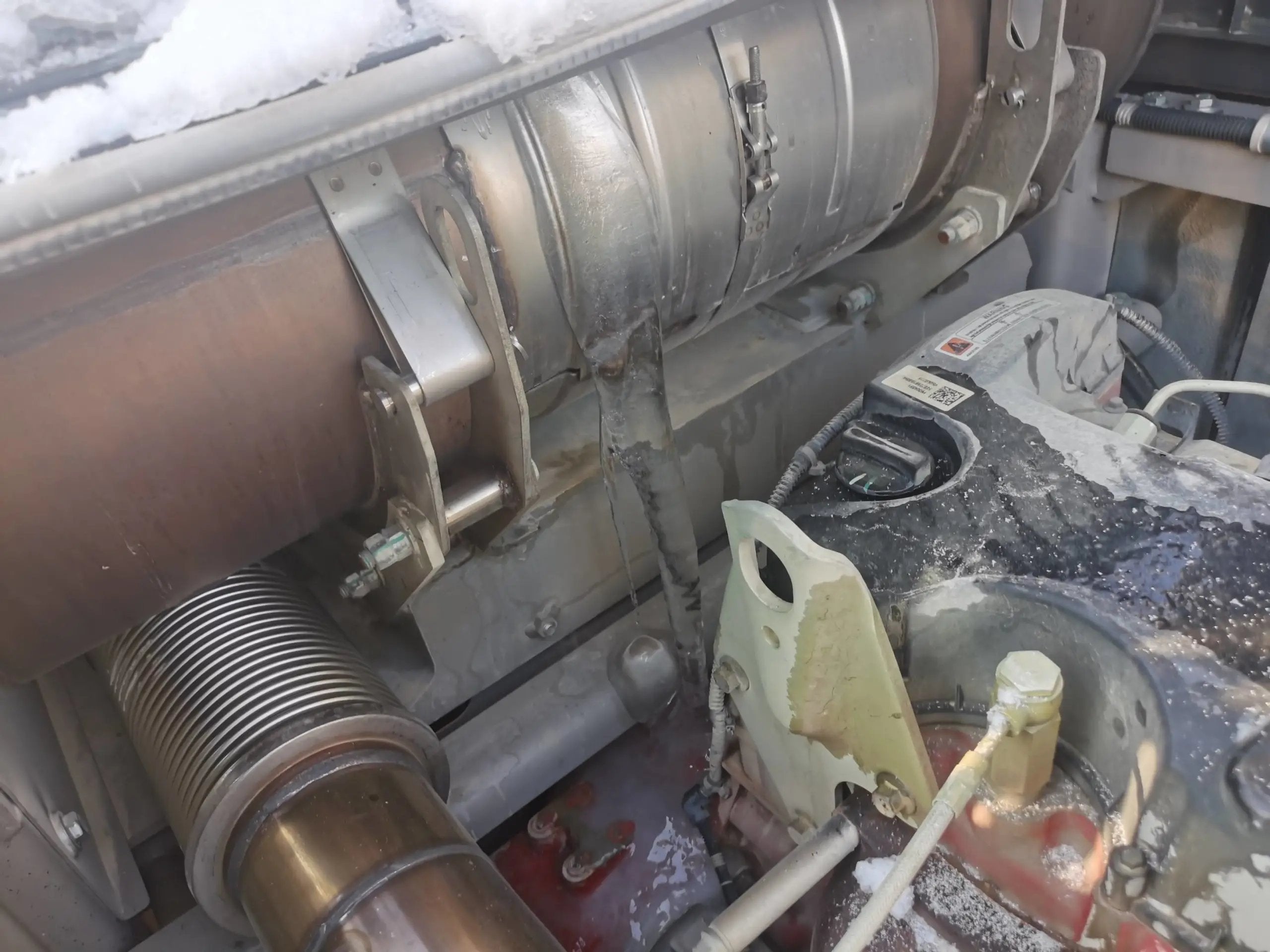 ZE620GK-5016 | 2023 | 1,637 h | Baoding — Dek 210 hydraulic breaker