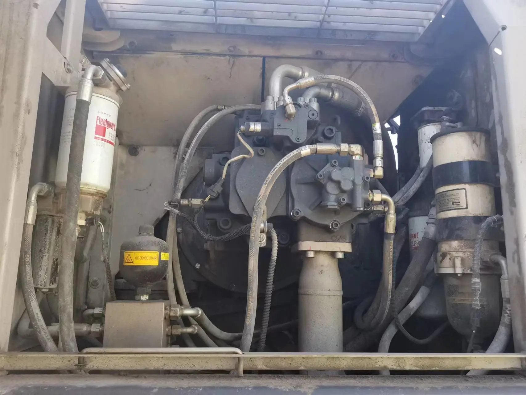 Zoomlion ZE550EK‑10‑1054 — Feb 2021 | 2,877 hrs | Parked in Siping, Jilin | Includes bucket assembly