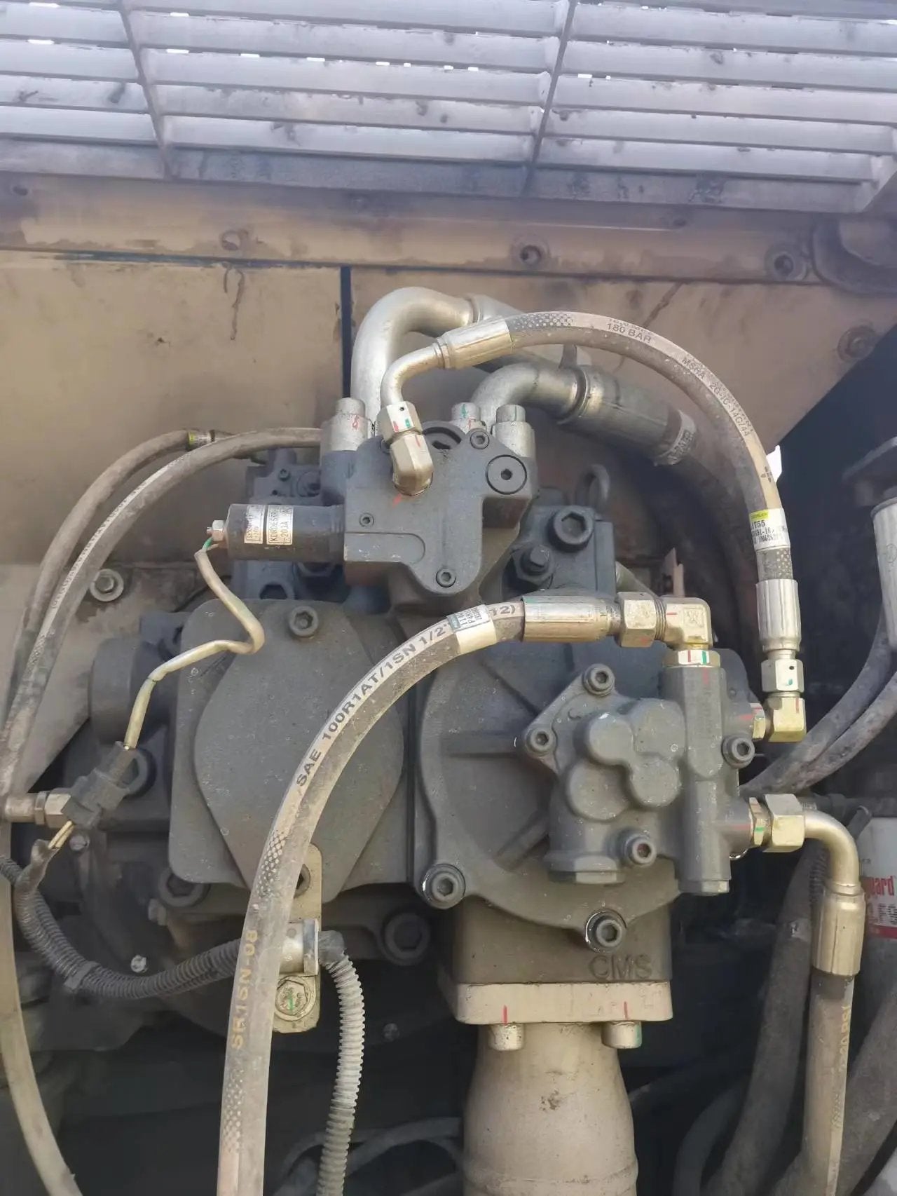 Zoomlion ZE550EK‑10‑1054 — Feb 2021 | 2,877 hrs | Parked in Siping, Jilin | Includes bucket assembly