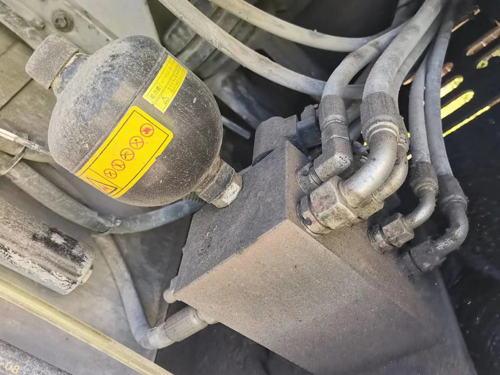 Zoomlion ZE550EK‑10‑1054 — Feb 2021 | 2,877 hrs | Parked in Siping, Jilin | Includes bucket assembly