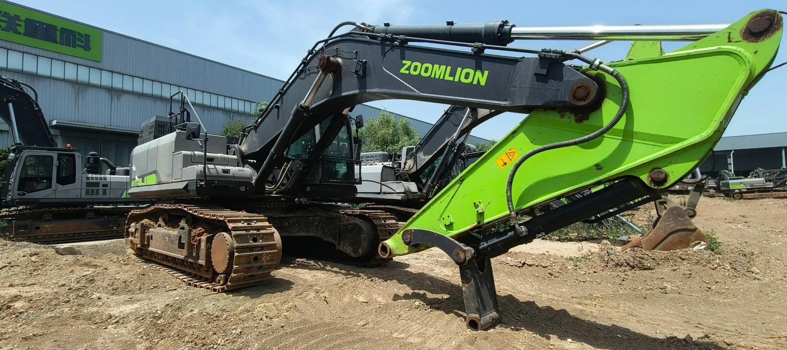 ZE550G‑3007 | 2023 | 945 h | Weinan — Standard bucket