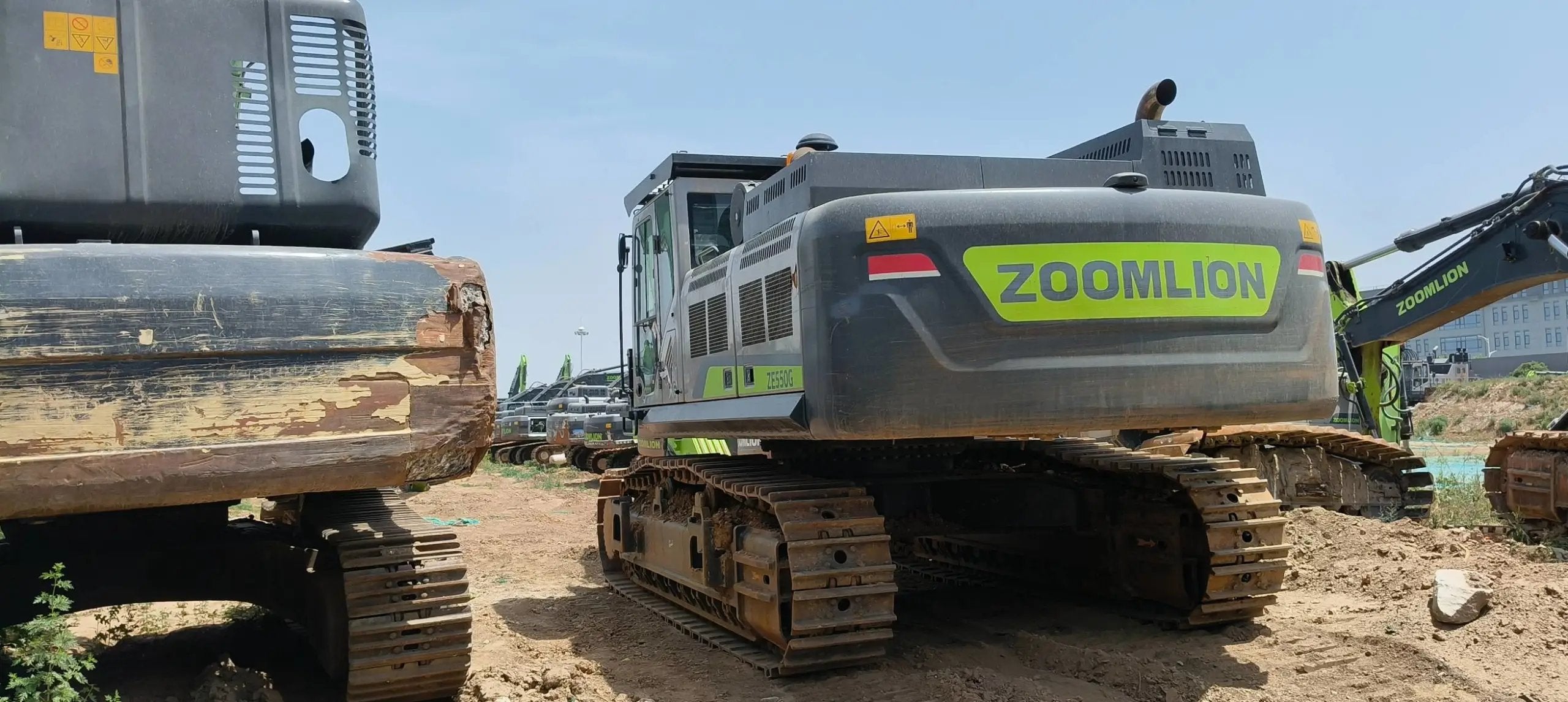 ZE550G‑3007 | 2023 | 945 h | Weinan — Standard bucket