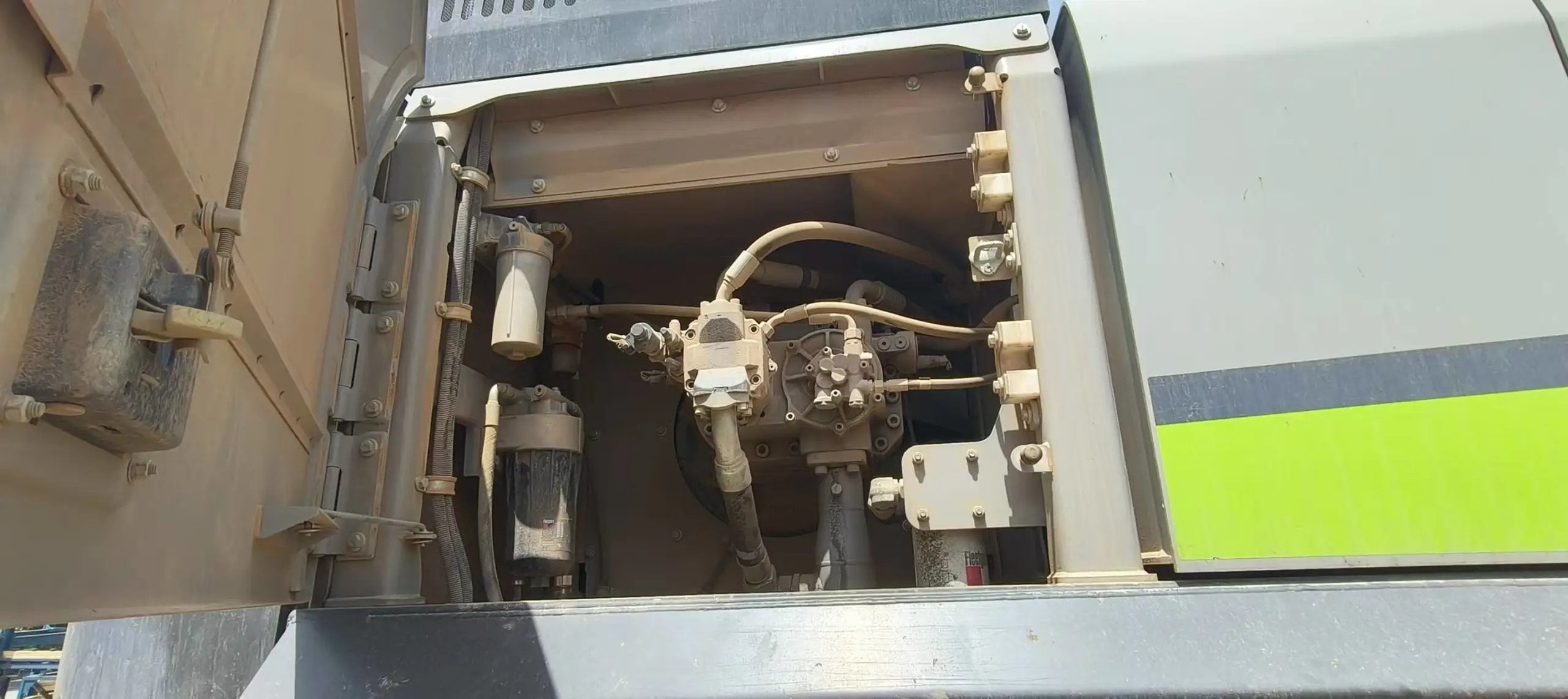 ZE550G‑3007 | 2023 | 945 h | Weinan — Standard bucket