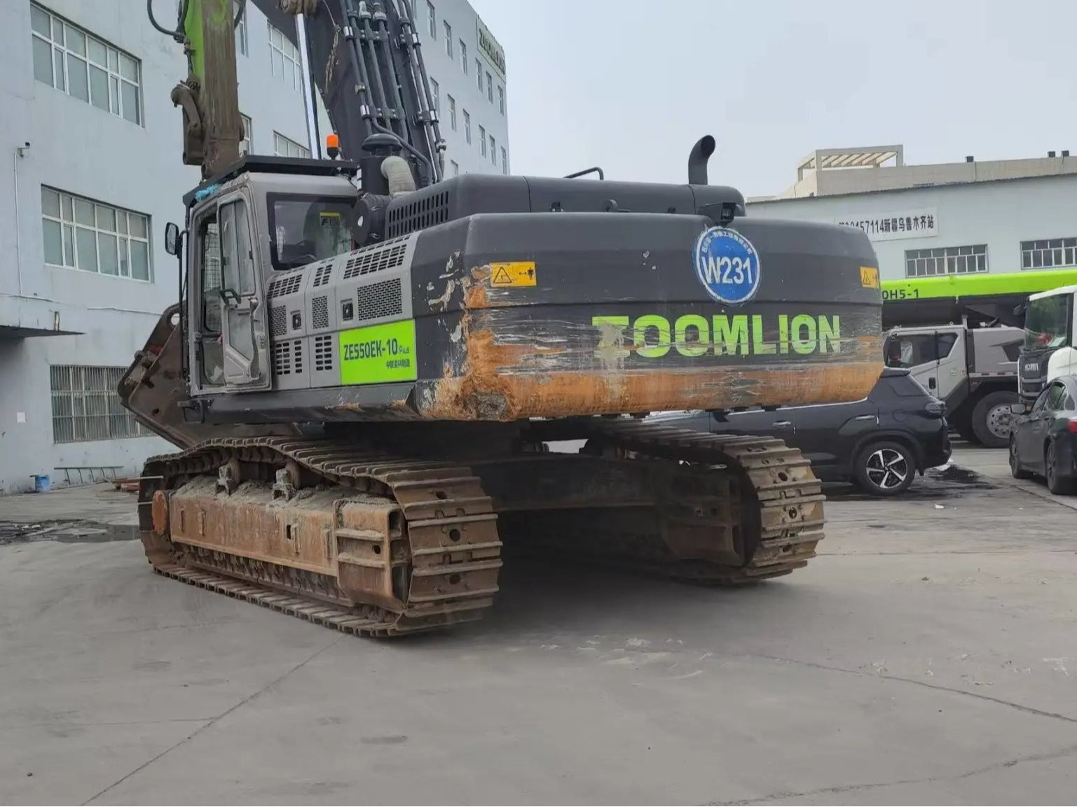 ZE550EK‑10Plus‑5006 | 2022 | 2,583 h | Urumqi — HOLLIS 200 hydraulic breaker