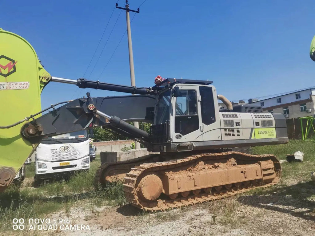 ZE550EK-10-1125 | Built 2021 | 3,620 hrs | Parked in Weinan — Fitted with hook arm (鹰钩臂)