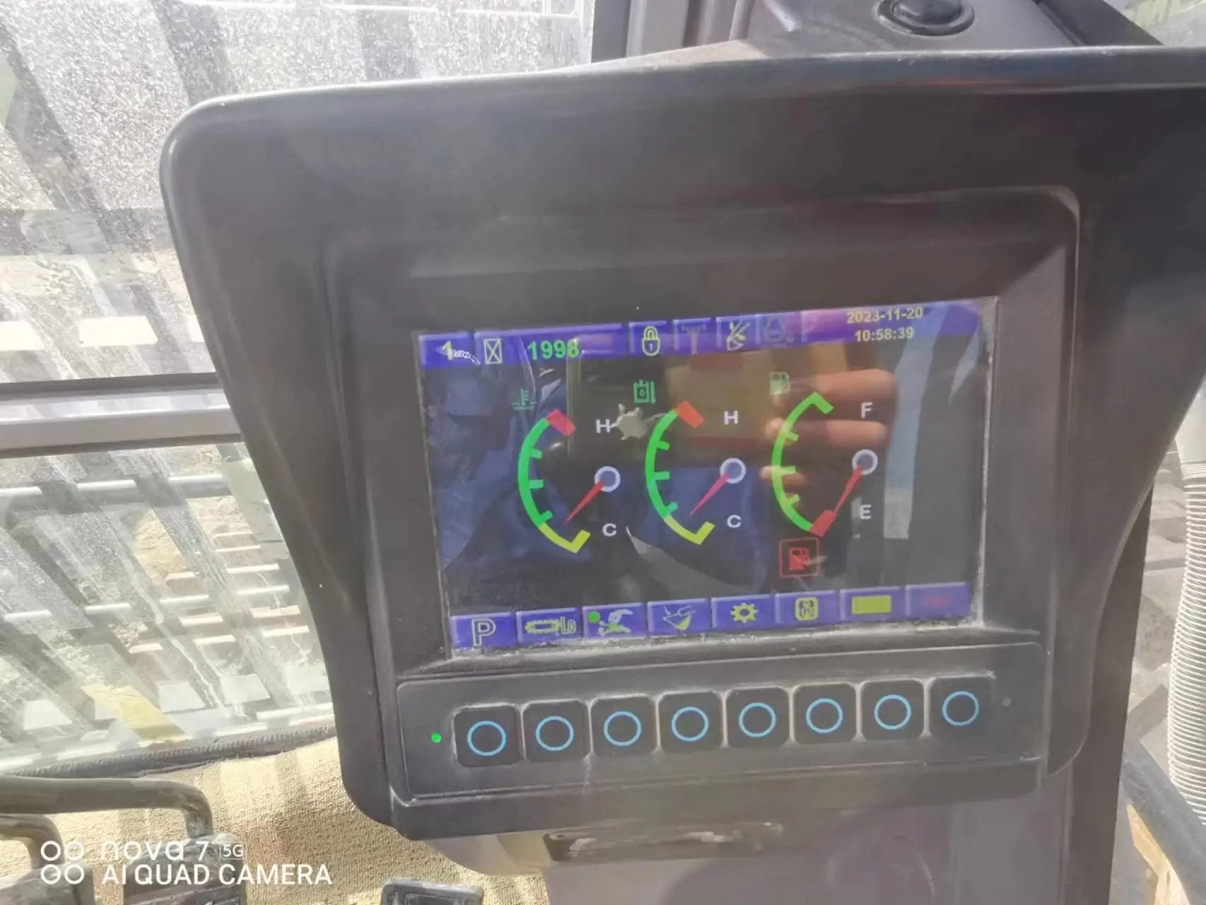 ZE550EK-10-1148 | Built 2022 | 275 hrs | Parked in Weinan — No bucket assembly fitted