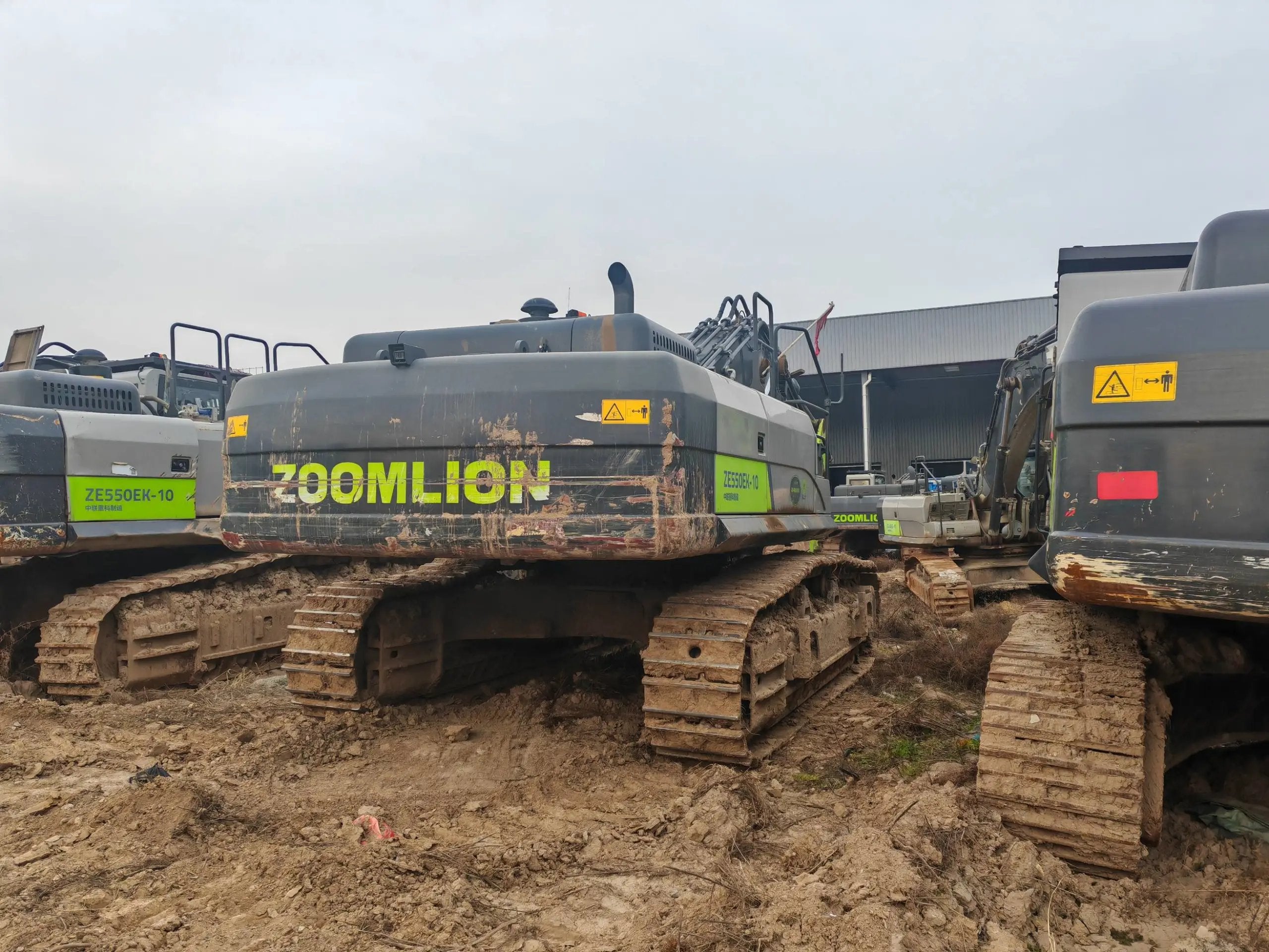 ZE550EK‑10‑1289 | Manufactured: March 2022 | 2,897 hours | Located: Weinan, Shaanxi, China | Bucket included