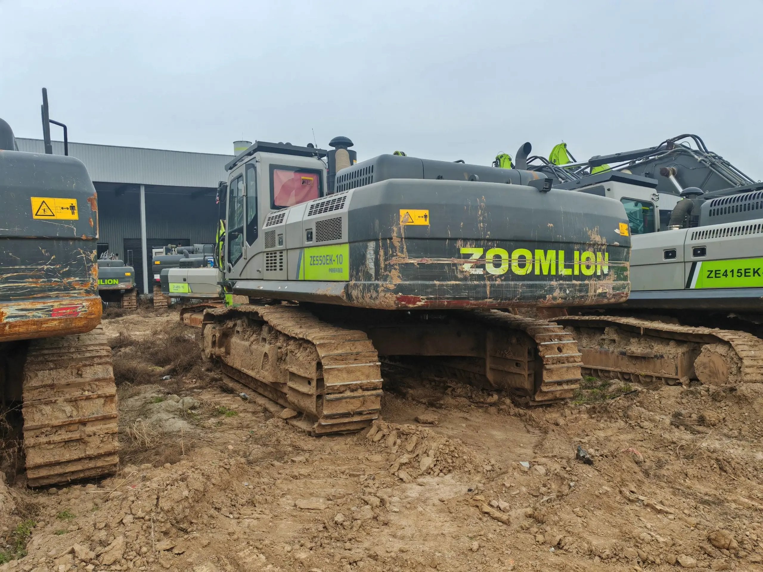 ZE550EK‑10‑1289 | Manufactured: March 2022 | 2,897 hours | Located: Weinan, Shaanxi, China | Bucket included