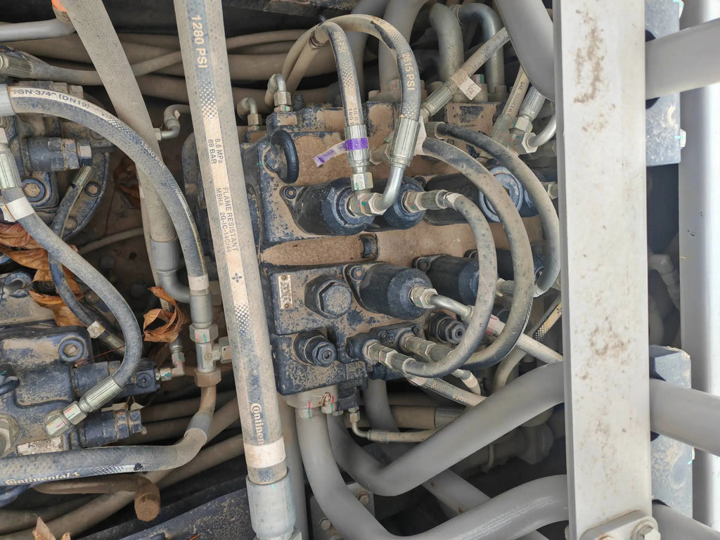 ZE550EK‑10‑1289 | Manufactured: March 2022 | 2,897 hours | Located: Weinan, Shaanxi, China | Bucket included