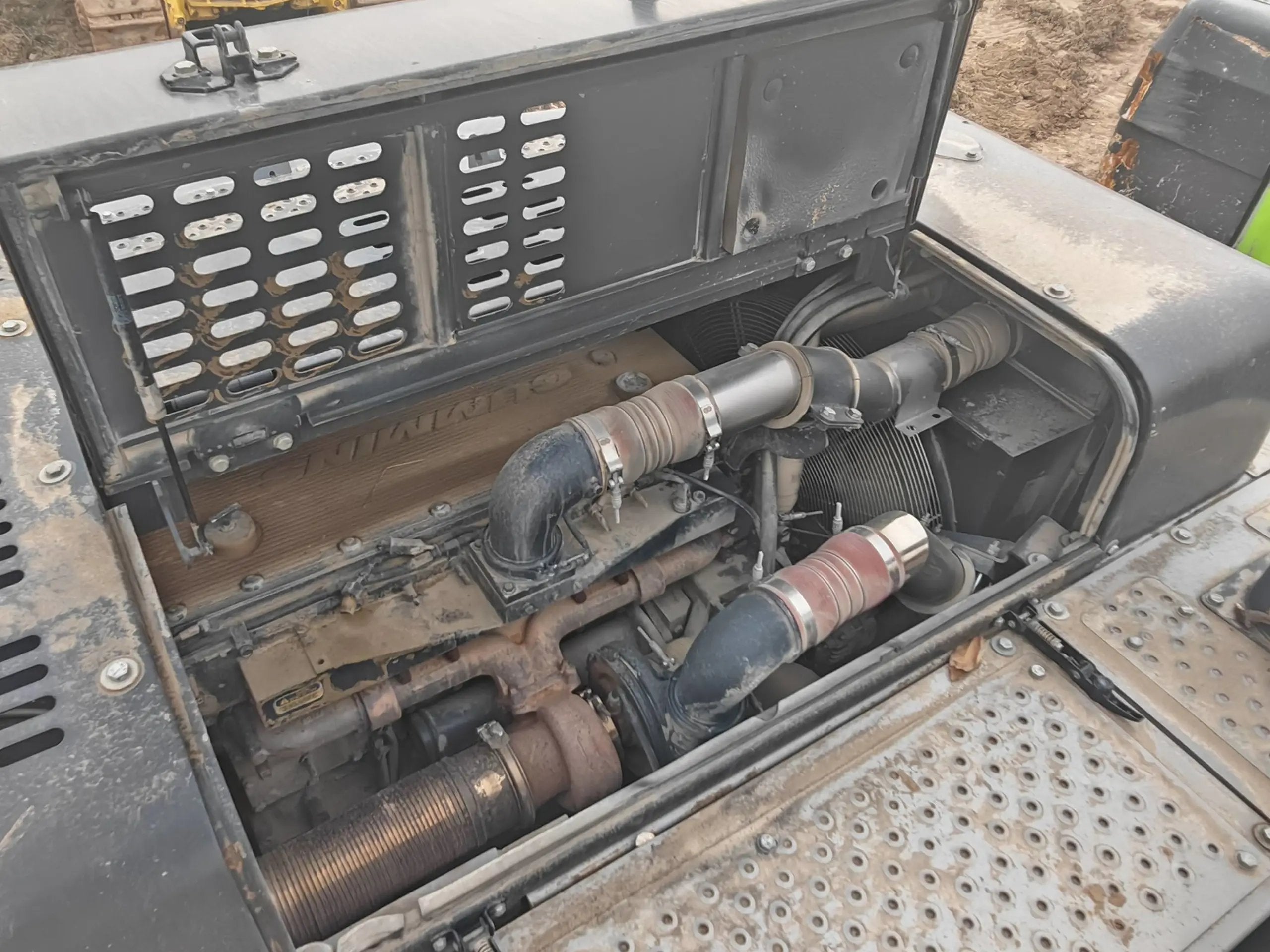ZE550EK‑10‑1289 | Manufactured: March 2022 | 2,897 hours | Located: Weinan, Shaanxi, China | Bucket included
