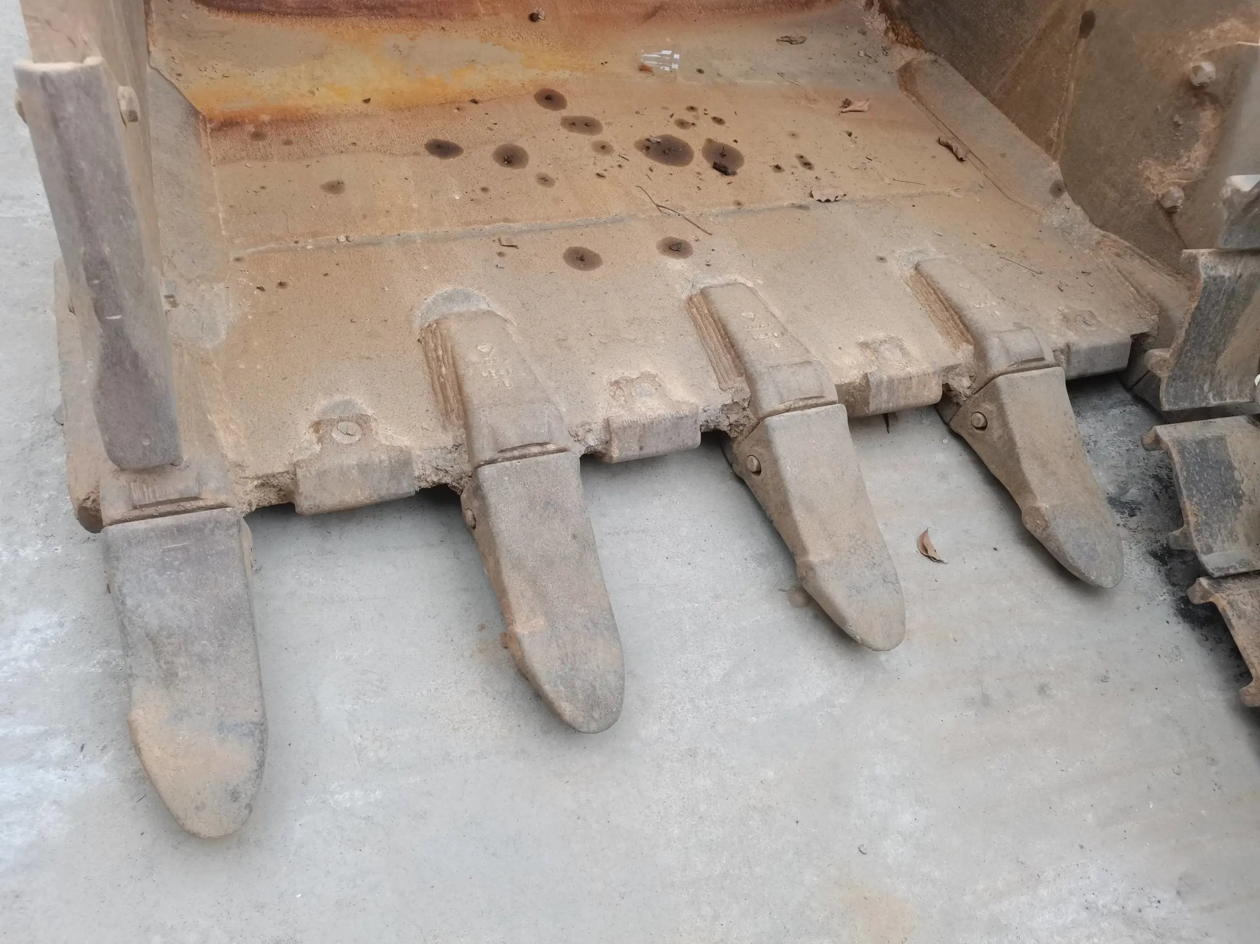 ZE550EK-10-1119 | Built 2021 | 2,228 hrs | Parked in Huizhou, Guangdong — Fitted with bucket assembly