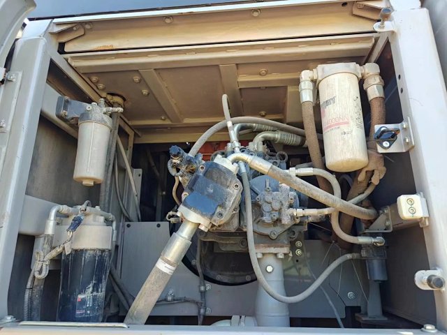 ZE500GK‑5001 | Manufactured Feb 2022 | 1,526 hrs | Parked in Weinan — fitted with digging bucket