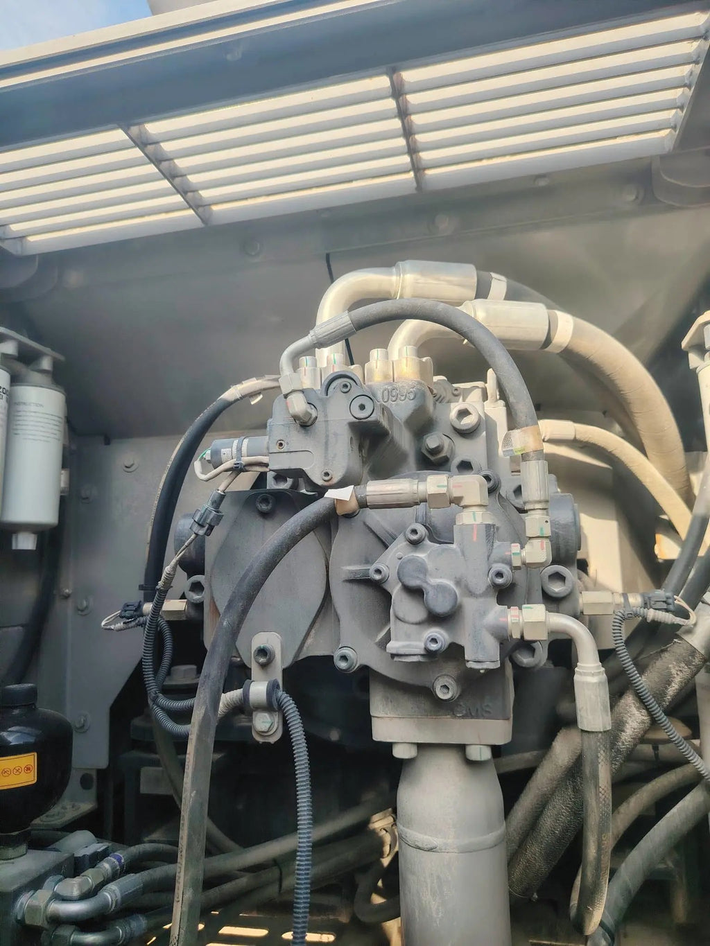 ZE550EK‑10‑1275 | 2022 | 1,253 h | Weinan Park — No bucket assembly
