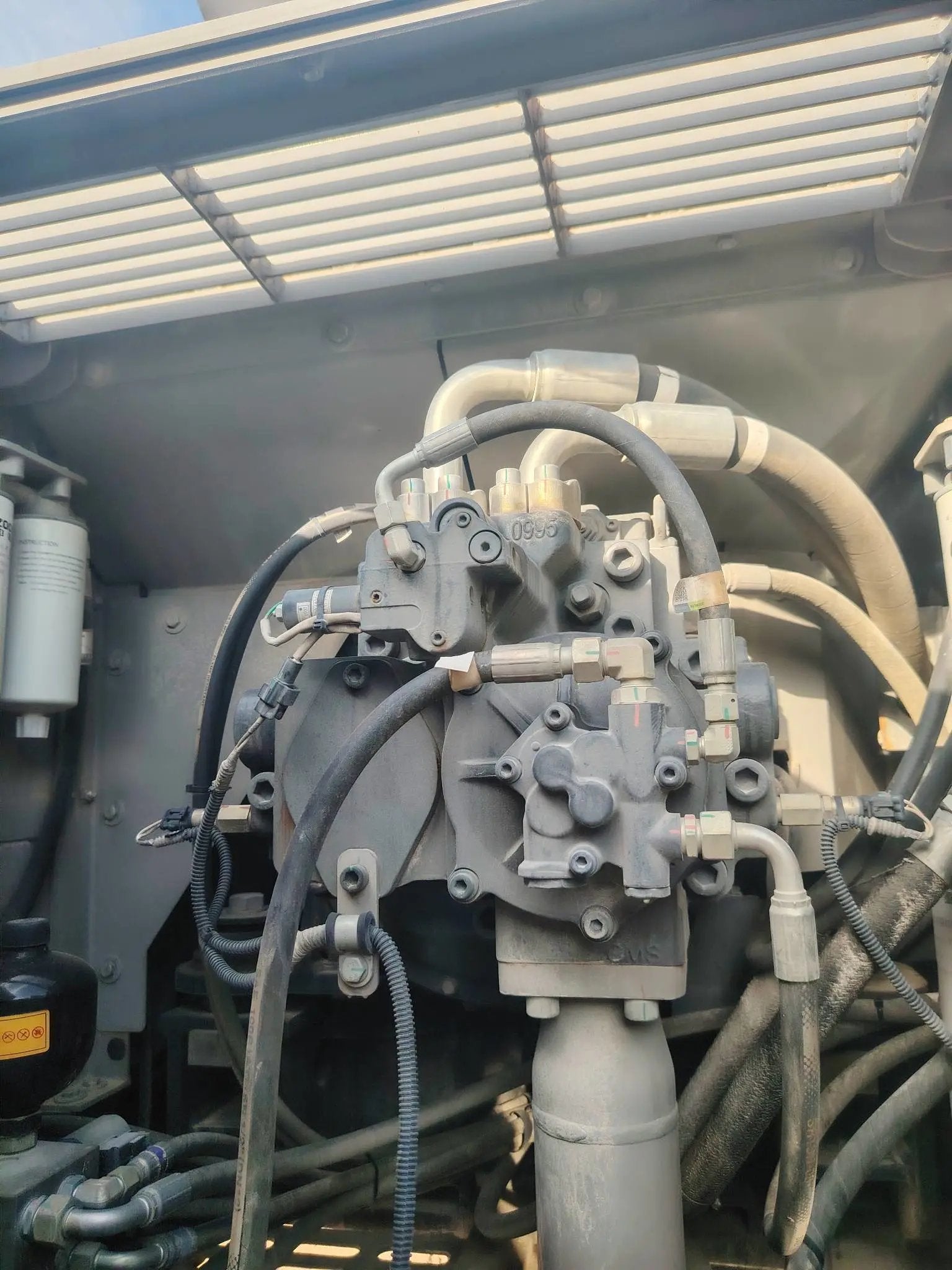 ZE550EK‑10‑1275 | 2022 | 1,253 h | Weinan Park — No bucket assembly