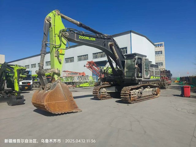 ZE500GK‑3030 | 2023 | 705 h | Urumqi — Standard digging bucket