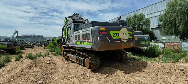 ZE550G‑3001 | 2023 | 2,838 h | Weinan — Standard bucket